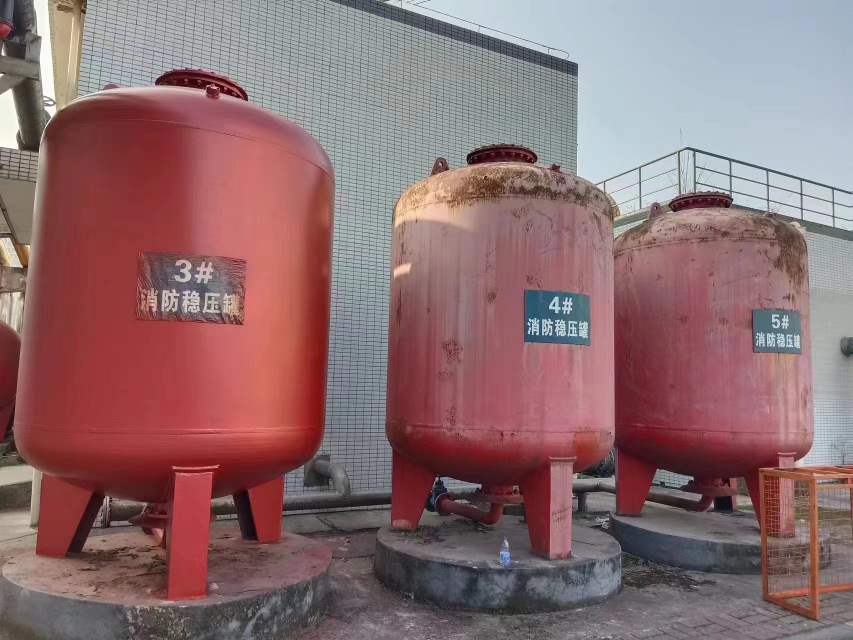 消防稳压罐防锈工程